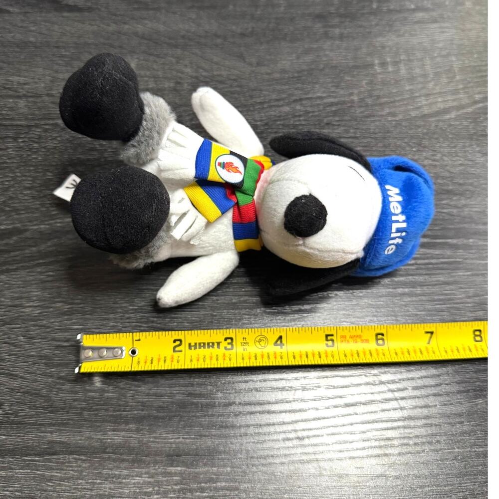 2014 Peanuts WorldwideMetlife Winter Olympics Snoopy With Scarf - Picture 3 of 7